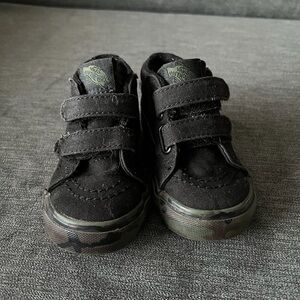 Vans Black Camo Kids Shoes with Velcro Straps size 5